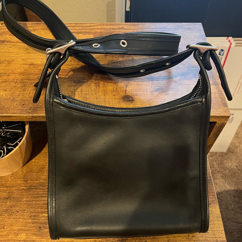 Excellent condition coach legacy small vintage
